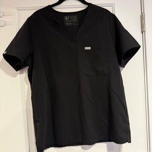 FIGS Catarina One Pocket Scrub Top Black Women's Large Technical Collection